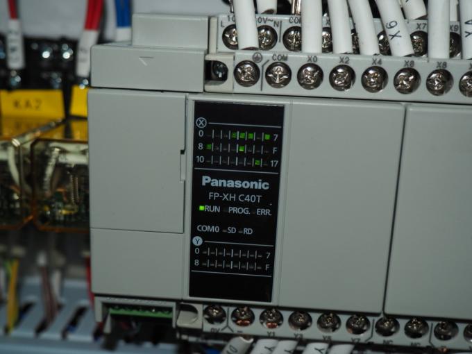 CCD بصري واحد جزء آلة توزيع الغراء 60L سعة الخزان 5