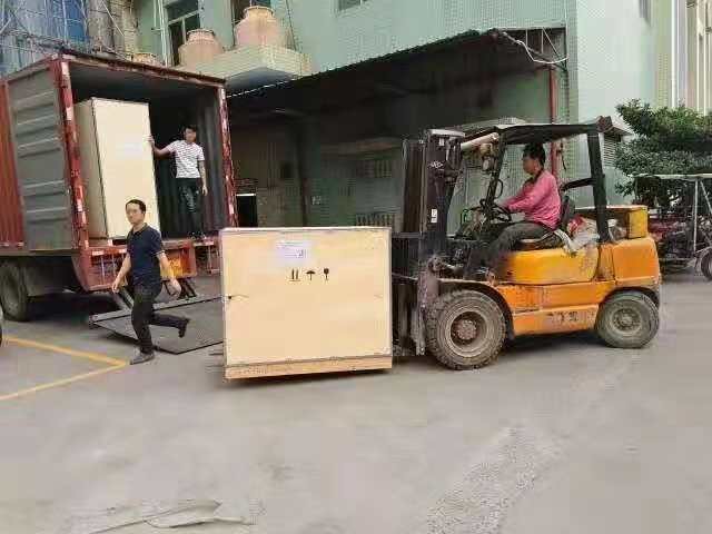 CCD بصري واحد جزء آلة توزيع الغراء 60L سعة الخزان 17